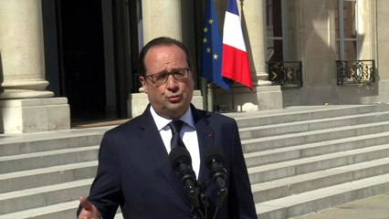 Hollande: l'économie française, "robuste", n'a "rien à craindre"