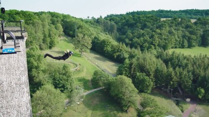 Le premier saut à l’élastique sans fil