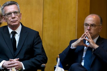 Attentat en Tunisie : Cazeneuve rend hommage aux victimes