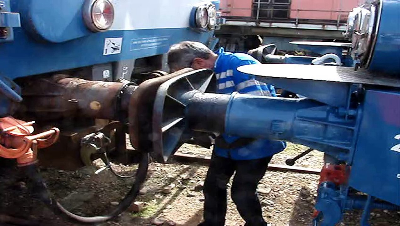 CFCL à Confolens: Vélo-rail et autorail. Par H.Leclère