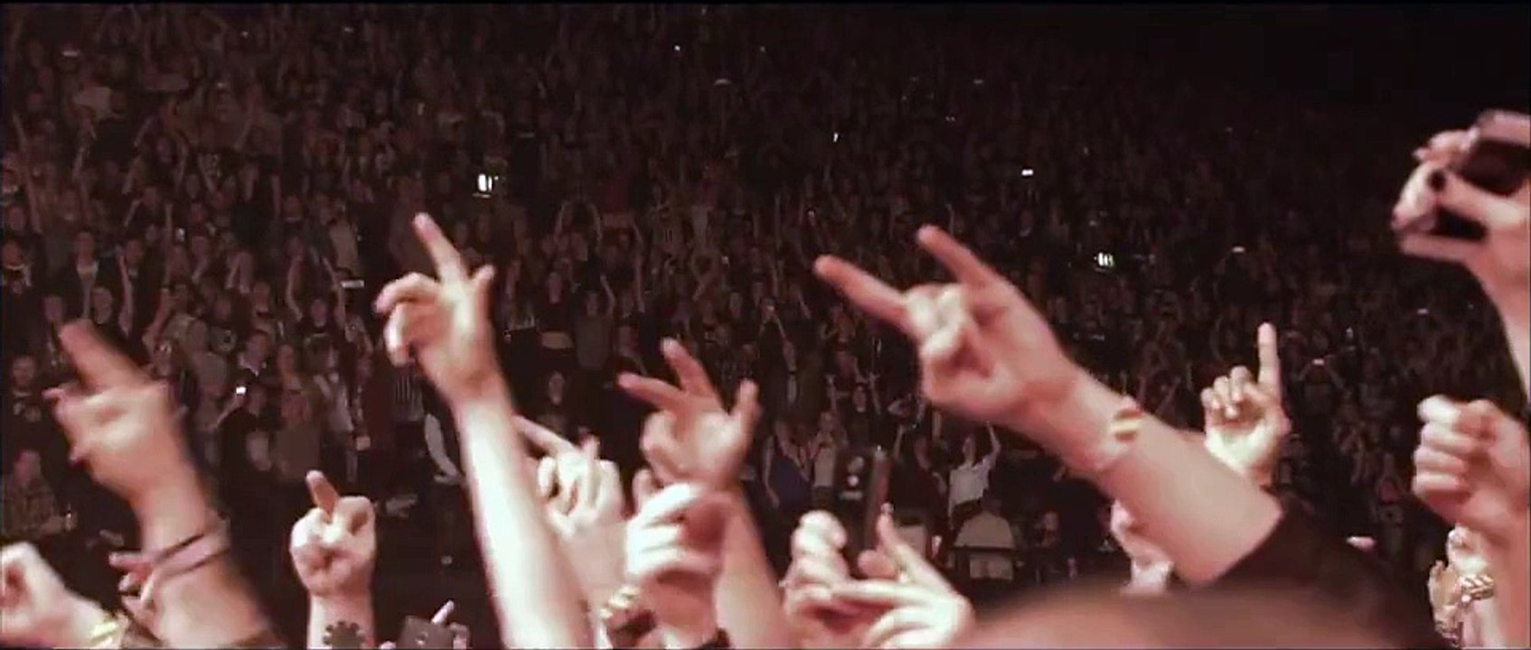 Bring Me The Horizon - Antivist (Live At Wembley Arena 2014 HD)