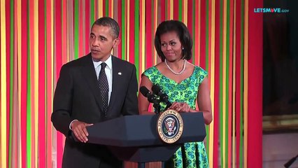 Obama Sings 'Let's Stay Together'