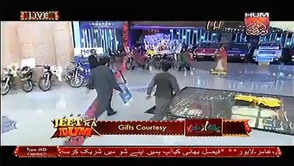 Hashmi Ispaghol Motor Bike-Jeet Ka Dum Full Hum Tv Game Show June 27_ 2015.mp4-