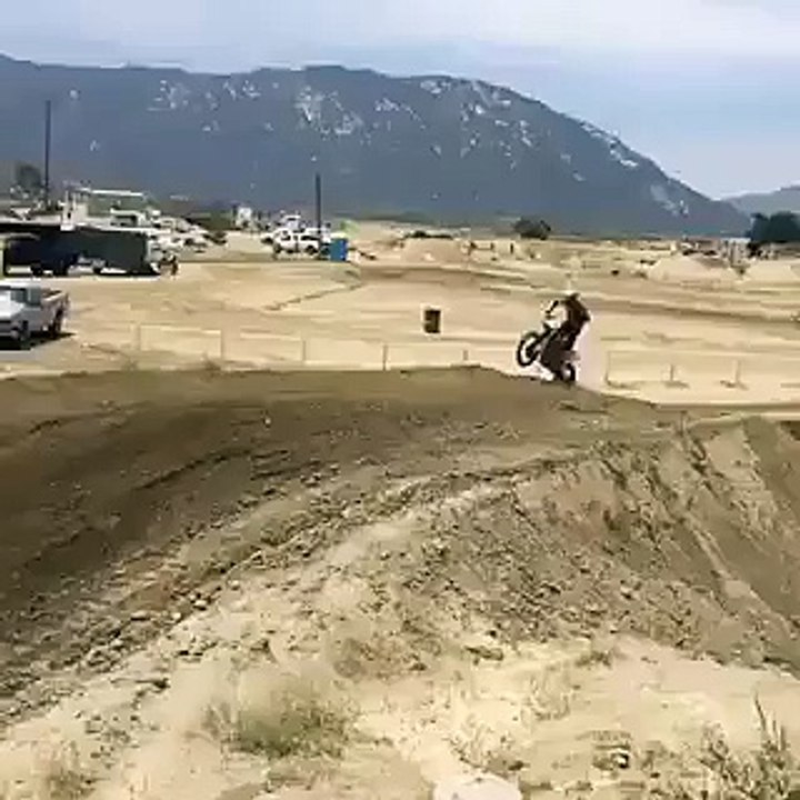 Dean wilson Awesome Jump Wheelie