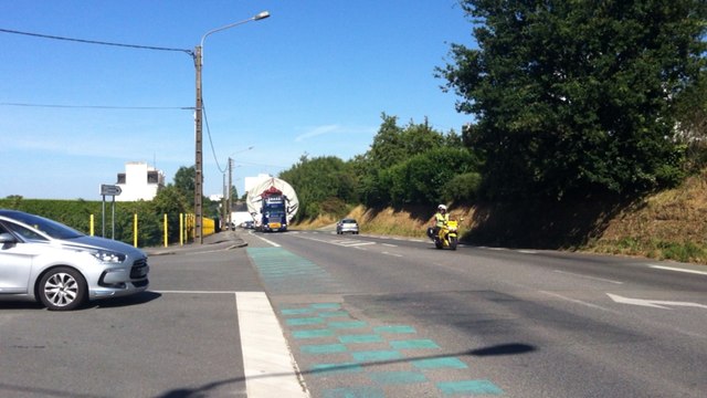 Convoi exceptionnel de Carhaix