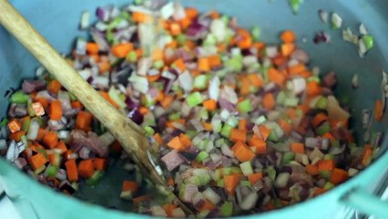 Slow-cooked minestrone soup