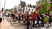 Les pompiers communautaires de l'agglomération de Lens - Liévin manifestent à Lens avant le conseil communautaire