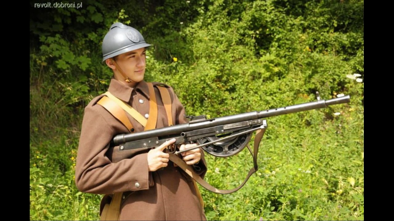 WW1 Light machine gun: French Chauchat (Sho-Sho)