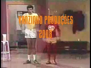 chapolin e latrell cantando e dançando