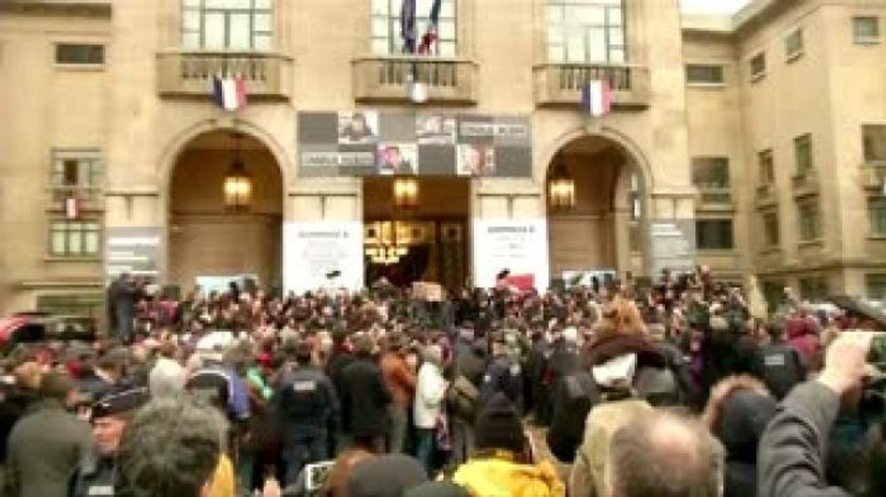 Despiden a periodistas asesinados de "Charlie Hebdo"