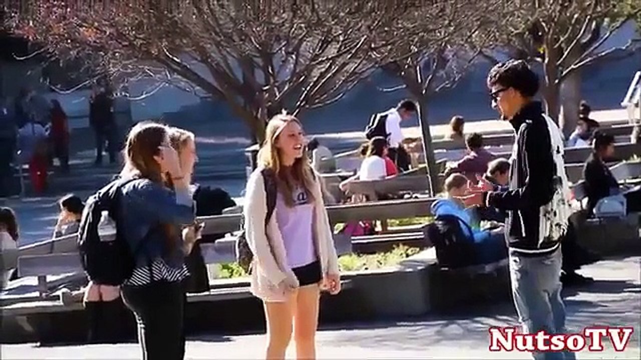 Picking up Girls Using Call of Duty Pick Up Lines | Call of Duty Pickup with Hot Girls!