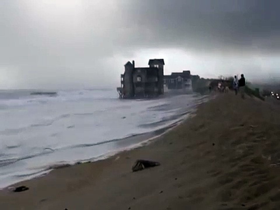 Hurricane Bill effects in NC Outer Banks