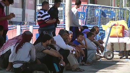 PYD block Syrians from entering Tal Abyad