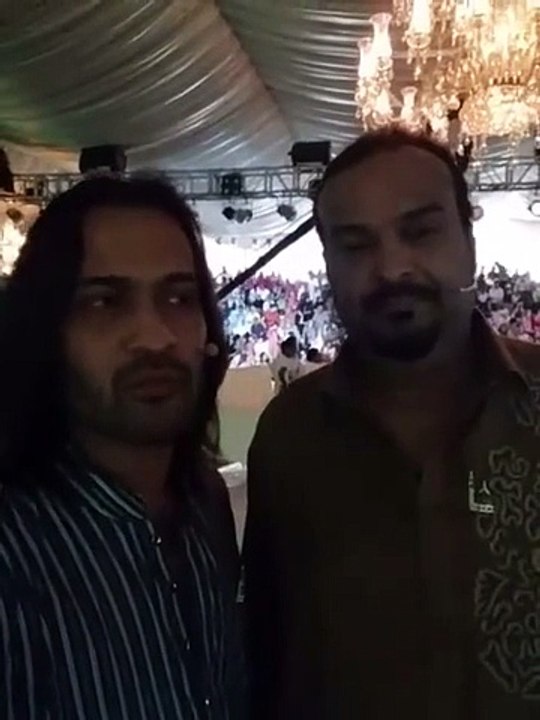 BHAR DO JHOLI MERI: Amjad Sabri claims credits from Adnan Sami