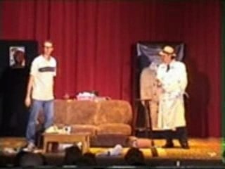 Une aspirine pour 2 -"N'appuie pas sur la détente !"