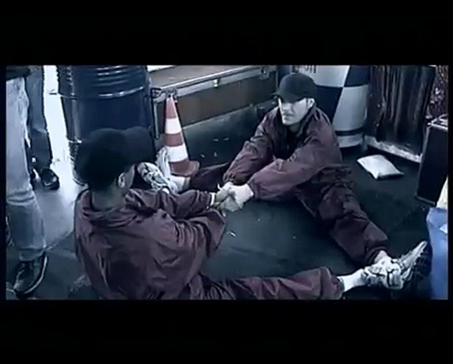 Massive Töne - Bombing