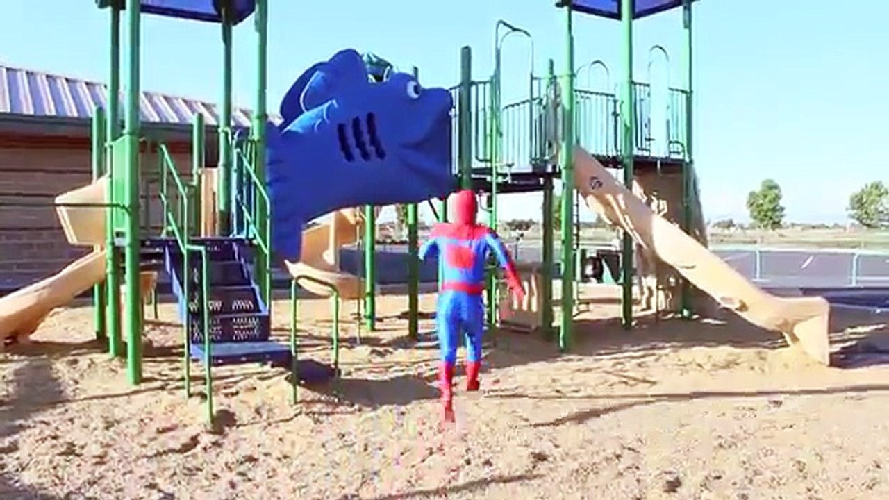 Spiderman vs The Incredible Hulk - Superhero Battle! - YouTube