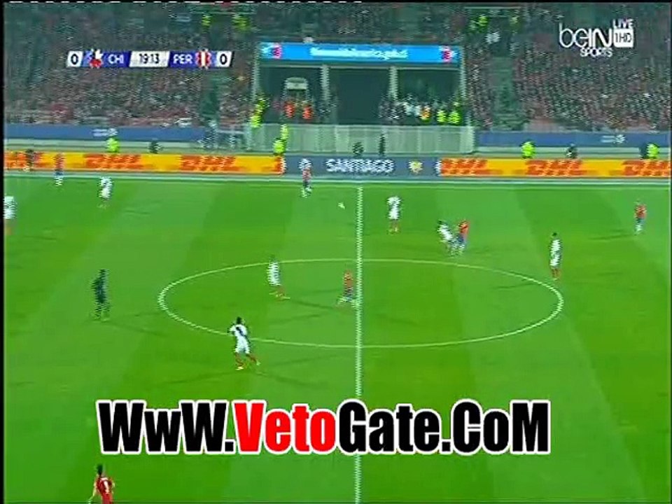 "طرد"لاعب بيرو بسبب عنفه امام لاعب تشيلى