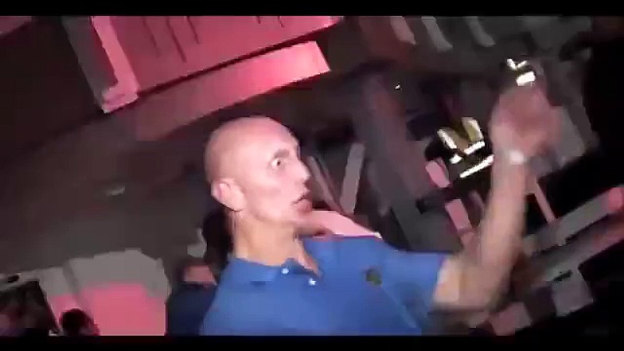 Crazy guy on MDMA dance (HQ)