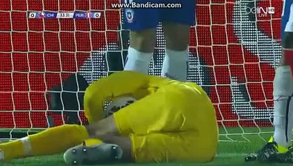 Amazing chance for Chile 1on1 with the keeper! Chile 0-0 Peru