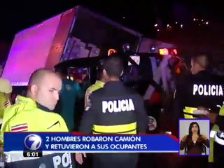 Detienen dos hombres que robaron un cami�n y retuvieron a sus ocupantes