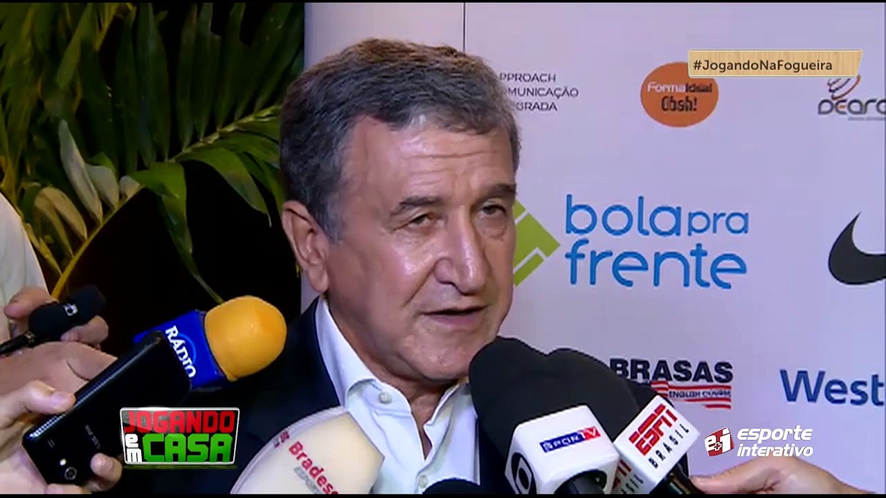 Parreira comenta eliminação da Seleção Brasileira: "Culpa não é só do treinador"