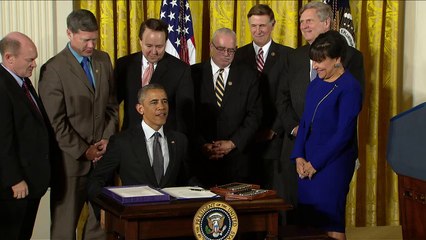 Obama assina a lei ‘fast-track’