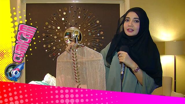 Koleksi Baju Muslim Zaskia Sungkar - Cumicam 30 Juni 2015