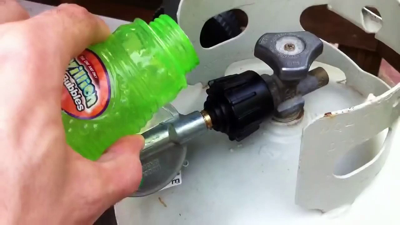 Leaking propane gas regulator on grill