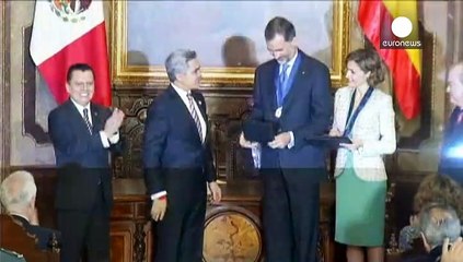 Король Испании прибыл в Мексику с первым заокеанским визитом