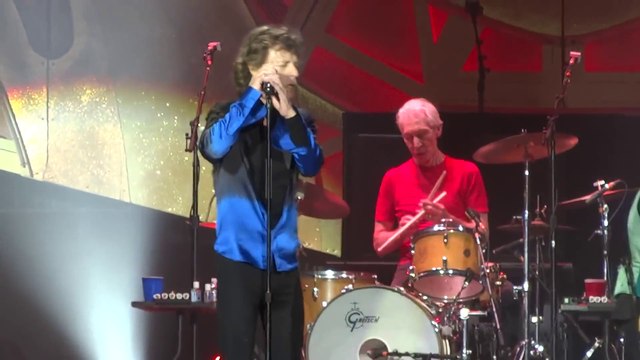 Ed Sheeran joined The Rolling Stones on Stage to sing Beast of Burden