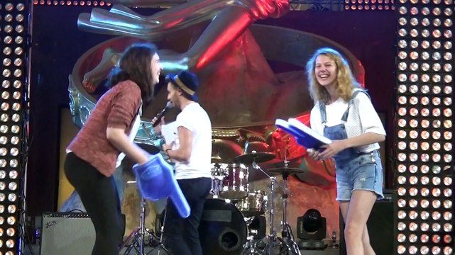 Чтоб они танцевали на Шоу в Вегасе