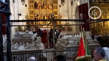 GRANADA | CENTRO | Tremolación del Pendón frente a la tumba de los Reyes Católicos. 2015. (Adelanto)