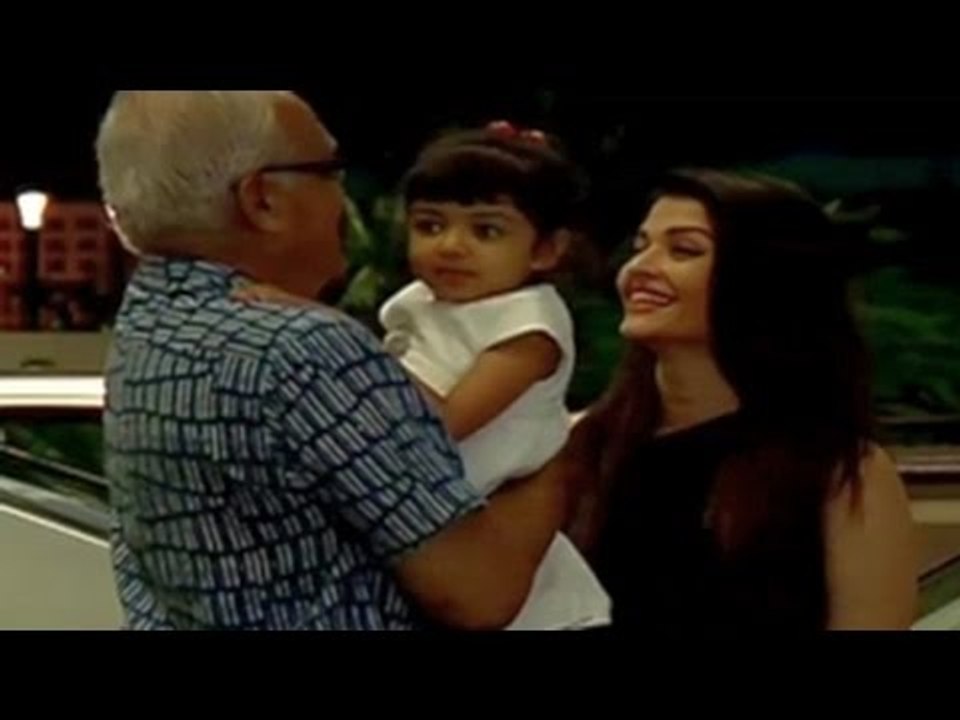 Aishwarya Rai Bachchan leaves for  Cannes 2015 with daughter Aaradhya Bachchan