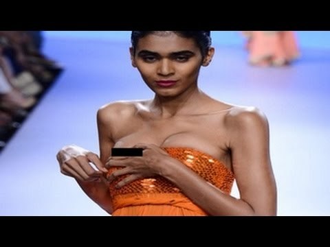 Hot Model's SHOCKING NIP SLIP | Wardrobe Malfunction at LFW 2015