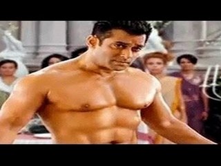 Bajrangi Bhaijaan's Salman Khan goes SHIRTLESS Again