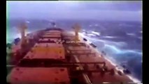 Kapal Diterjang Ombak Besar - 8 Kapal Yang Diterjang Dan Dihantam Badai Dan Ombak Besar