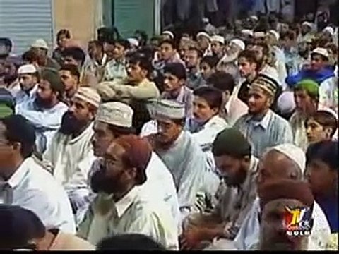 Madina Yaad Aata Hai (Alhaj Awais Raza Qadri)
