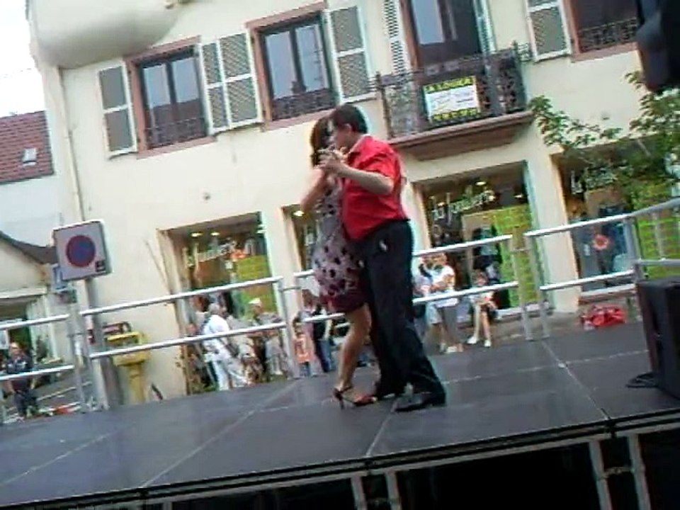 Démo detango "Nuit des soldes" à Saverne 2015