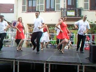 Démo de kuduro par Salsavibrations, "Nuit des soldes", Saverne France 2015.