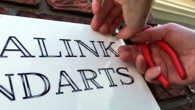 Tandarts laat vier gaatjes zitten als protest tegen reclamebelasting in Winschoten - RTV Noord