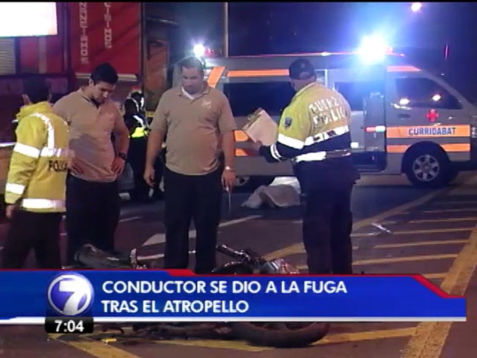 Motociclista murió atropellado cuando ayudaba a conductor herido  