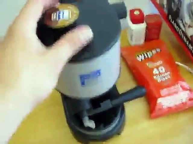 Lavazza Blue LB900 coffee machine and milk frother on Vimeo