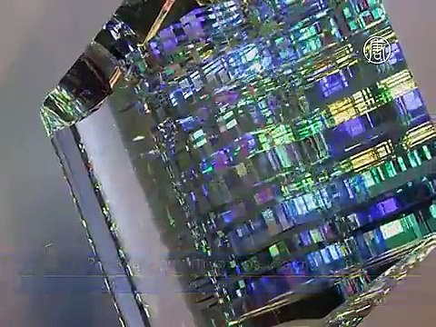 Завораживающие скульптуры из дихроичного стекла