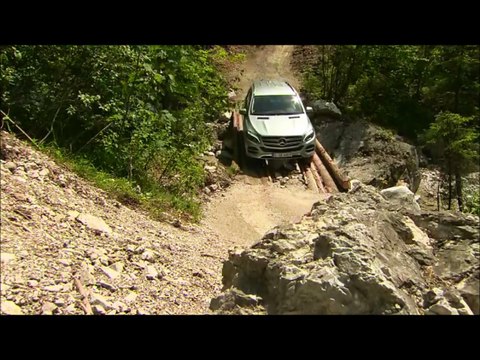 Mercedes-Benz GLE : démonstration d'aptitudes tout-terrain (2015