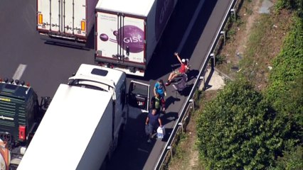 More travel chaos as Calais closes again