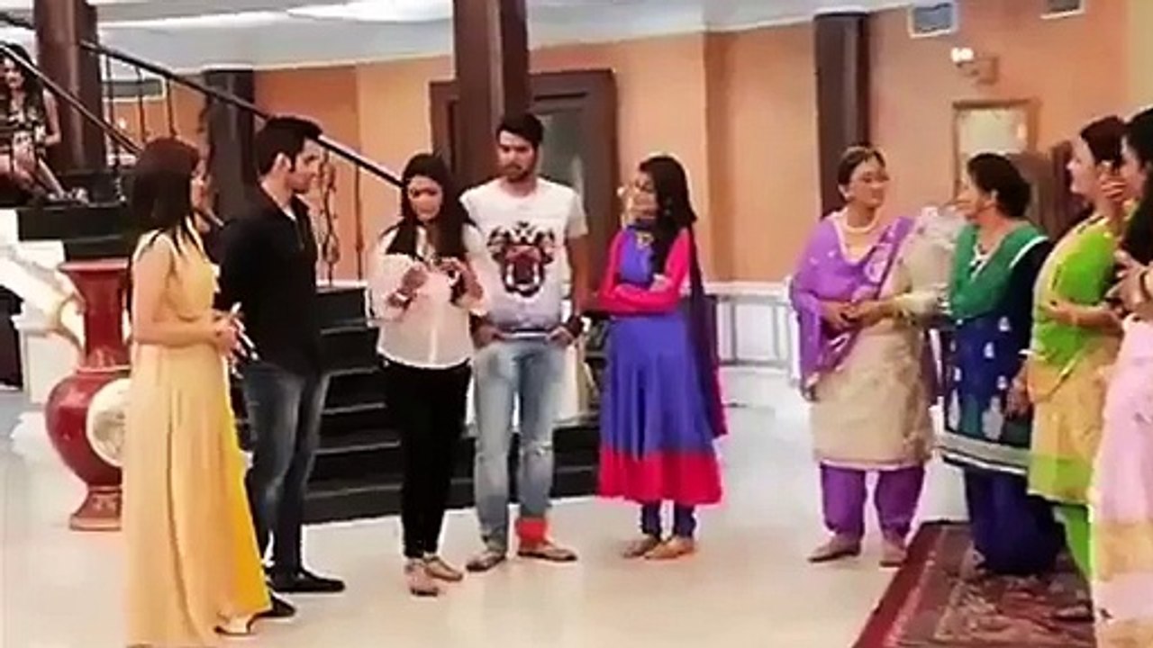 Kumkum Bhagya - Abhi Tanu ke kehne par kar raha hai Pragya ko Praeshaan - 30 june -