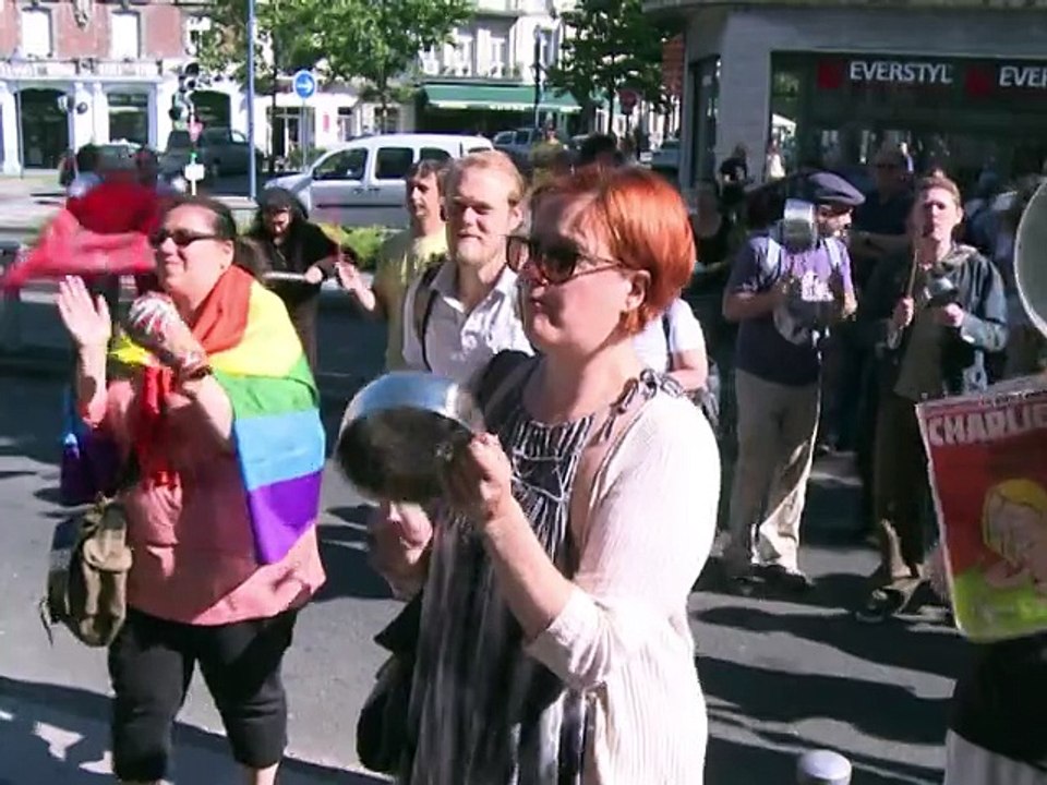 Régionales: Marine Le Pen au "combat" dans le Nord-Pas-de-Calais/Picardie