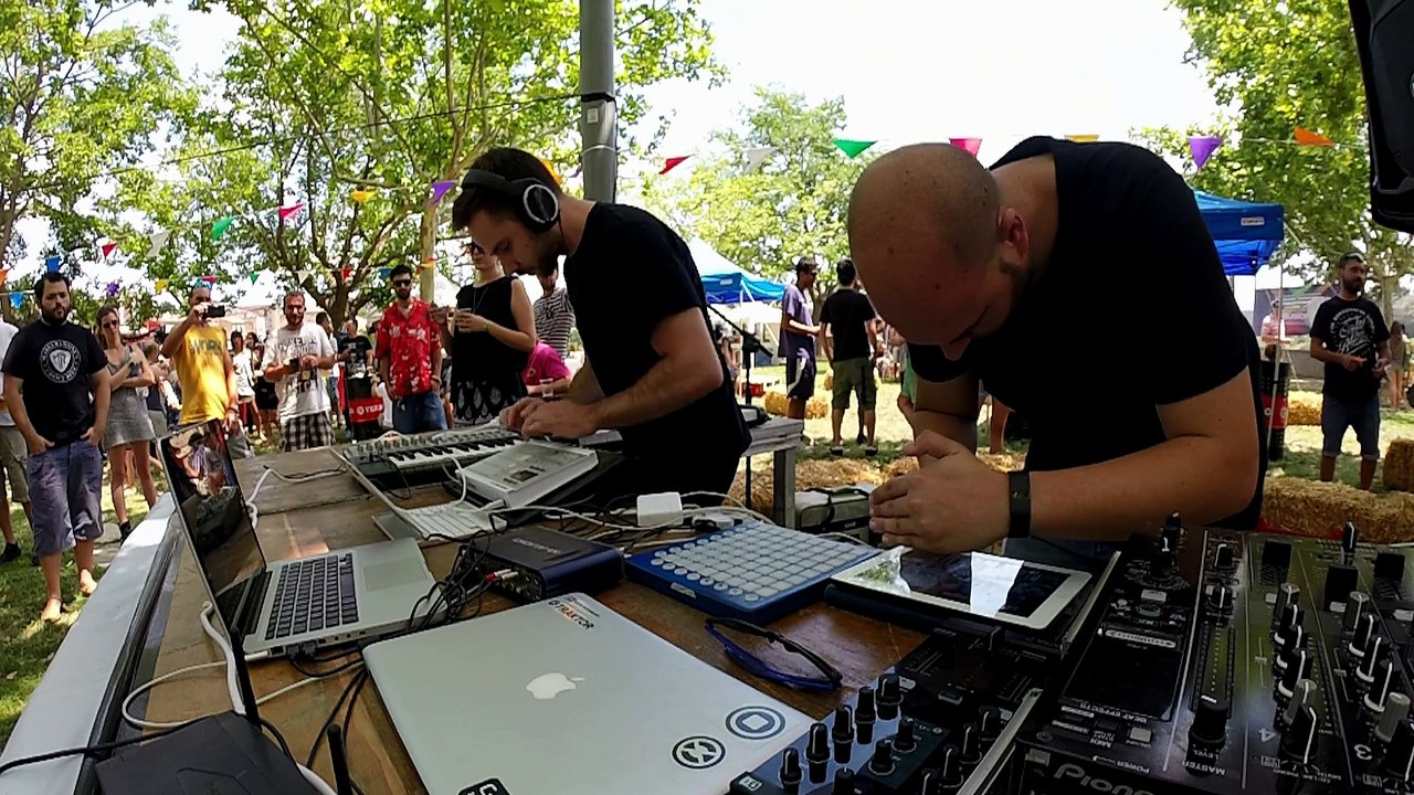 Lilith 1F:6D x Manrusionica Live
