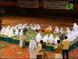 طفل يرتل القرآن